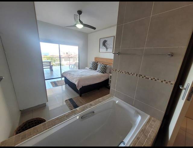 3 BEDROOM APARTMENT FOR SALE IN LAWRENCE ROCKS